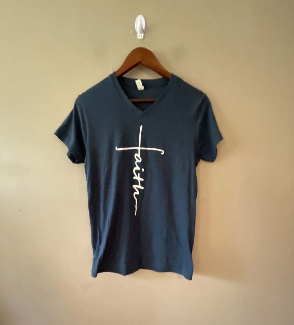 Lif Apparel Faith Cross Graphic V-Neck T-Shirt